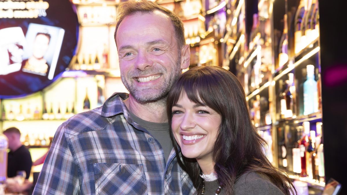 Když milenci osaměli: Jitka Boho přiznala, že ji přitahují (nejen) fosilie, Langmajer se mezitím svlékl do půl těla