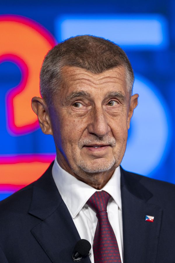 Kolem dovolené dlouho mlžil. Andrej Babiš konečně prozradil, kde s rodinou nabíral síly. Těsně se minul s Krainovou - fotka 1/1