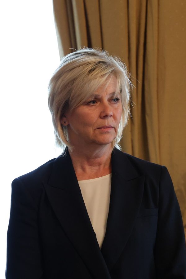 První dáma vyrazila do slavného kostela: Za návštěvu svatostánku v Mostě to Eva Pavlová hrozně schytala - fotka 1/1
