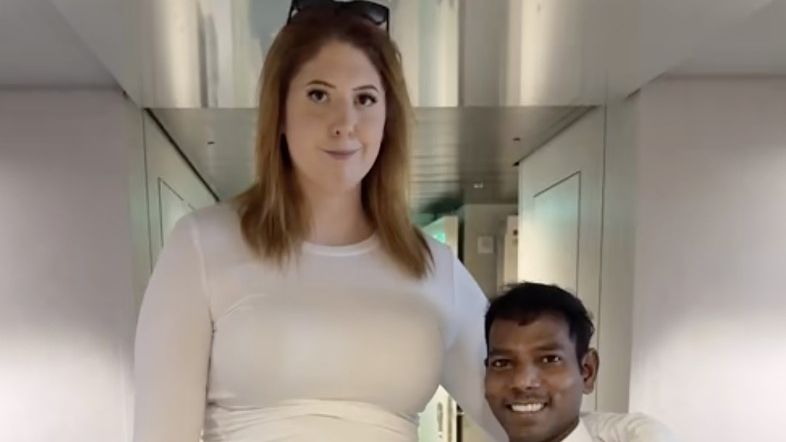 Měří přes dva metry a měsíčně utratí 160 tisíc za boty: Muži jsou posedlí touto modelkou s obřími chodidly