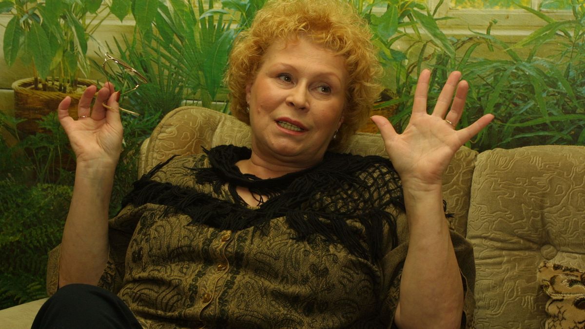 Čarodějnice z Arabely utrpěla pracovní úraz: Jana Andresíková (†79) spadla z koštěte, manžel si prostřelil hlavu