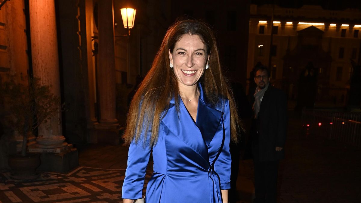 Běžně ji vídáme jen v šatech či kostýmcích: Bývalá ministryně spravedlnosti se svlékla na pláži