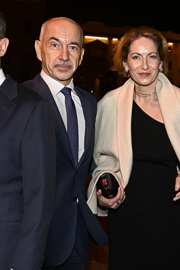 Hejtman Kuba i motorista Macinka se pochlubili fešnými manželkami, Pirátka Richterová zaujala tajemným doprovodem - fotka 1/1