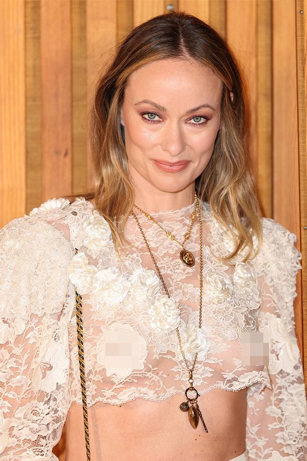 Olivia Wilde nezklamala. Její prsa si v modelu dělala, co chtěla. Babiččin ubrousek nebo záclony, hodnotili jej fanoušci - fotka 1/1