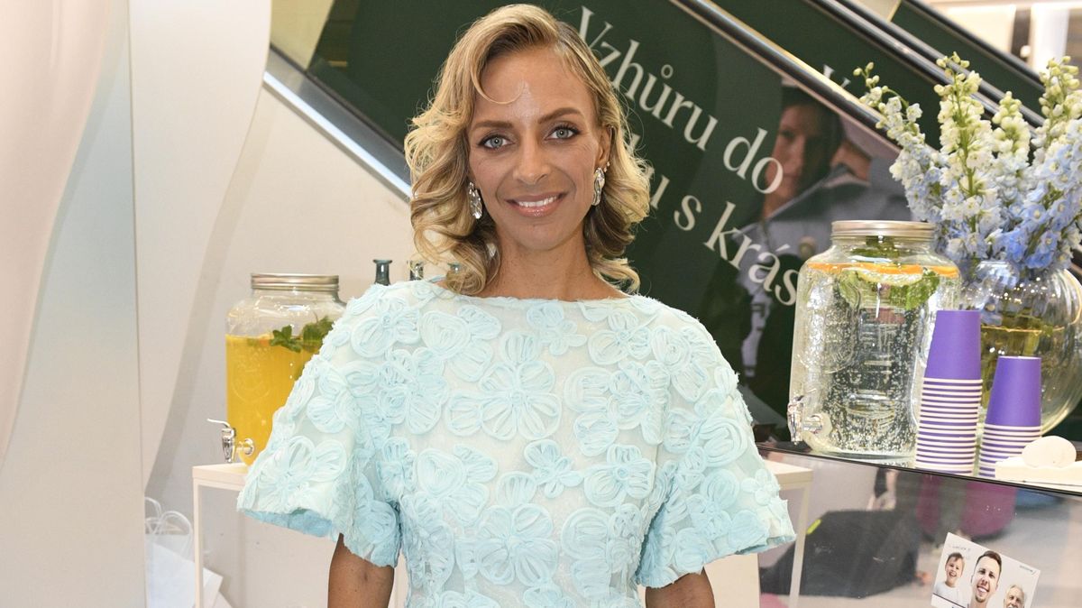 Aloha! Markéta Konvičková v plavkách září na jedné z nejslavnějších pláží světa. Slzím dojetím, nedokážu to vstřebat