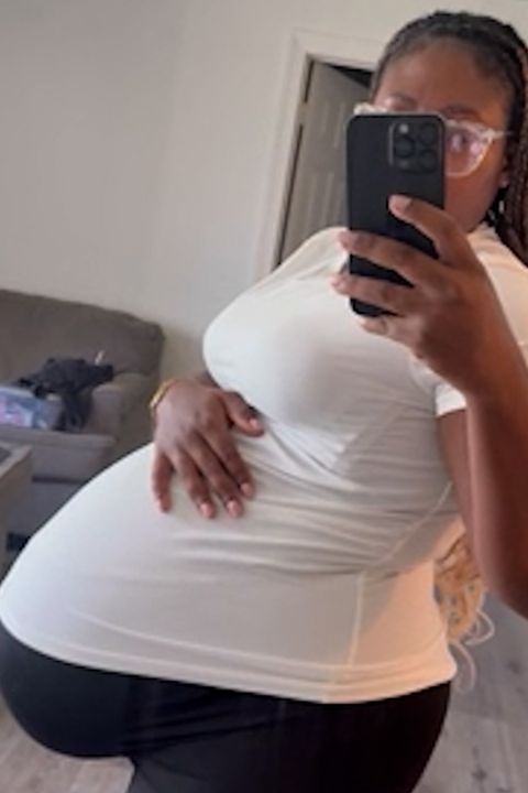 Dle měření doktorů byla těhotná víc než rok. Budoucí maminka se vyděsila, pak přišel další šok 