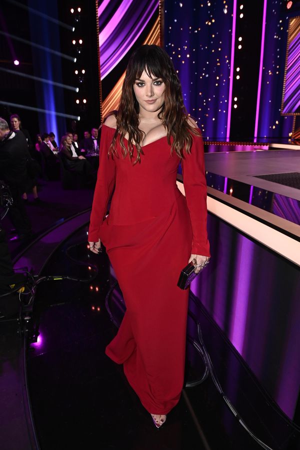 Bude nás víc, prozradila Ewa Farna s šibalským výrazem ve tváři: Fanoušci jsou štěstím bez sebe - fotka 1/1