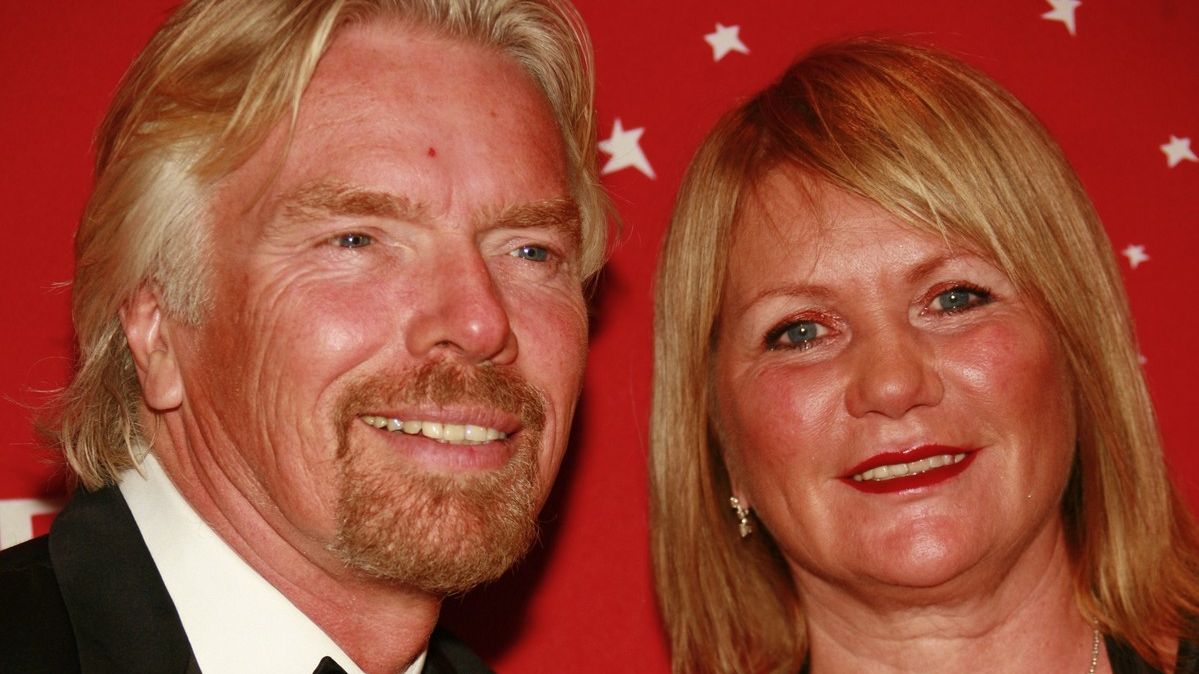 Zamiloval se na první pohled. Nebyla prý jako žádná jiná. Zdrcenému Richardu Bransonovi zemřela milovaná žena