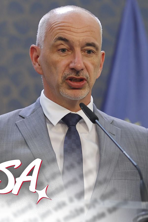 Glosa: Jediná naděje Kuba fuč. ODS zbyl fosilní Benda, Fialův klon Kupka a smutný osud ČSSD - fotka 1/1