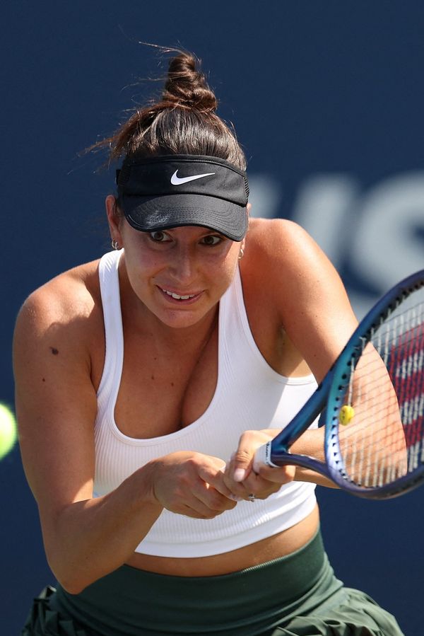 Zdravotní pauzu využila po svém: Tenistka si nechala zvětšit prsa. Ňadra po plastice teď odhaluje v sexy bikinách - fotka 1/1