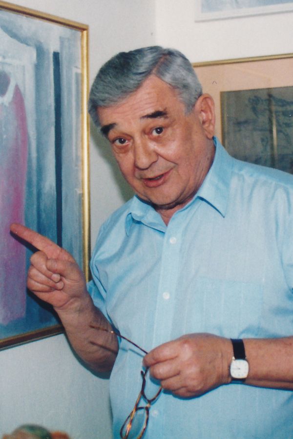 Byl třikrát ženatý se dvěma manželkami. Josef Vinklář prý kradl role, tajil rakovinu a chtěl dožít v Kanadě - fotka 1/1