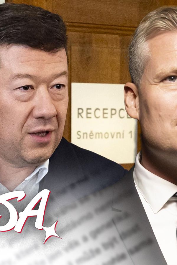 Glosa: Okamura na Národní nedorazil, asi zase někde držel štafle. Turek to dal, ale vyslechl si svoje - fotka 1/1