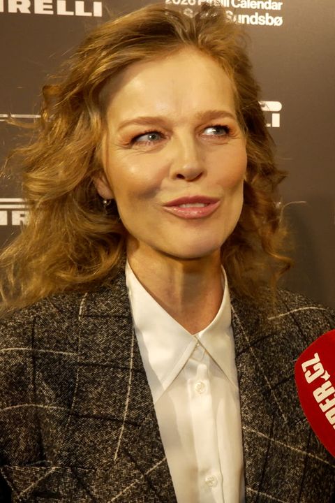 Nemusí se odhalovat, aby byla nepřehlédnutelná! Topmodelka Eva Herzigová oslnila v pánském stylu