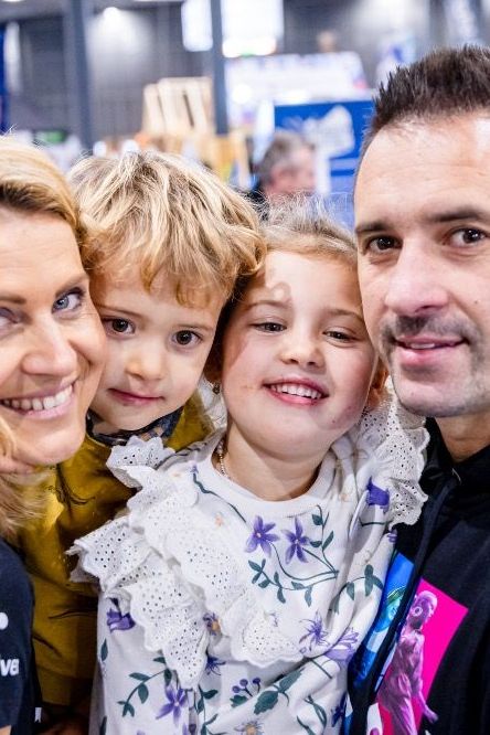 Lucie Šafářová a Tomáš Plekanec opět ve sportovním a s pořádnou vervou: Ukázali i rozkošné děti - fotka 1/1