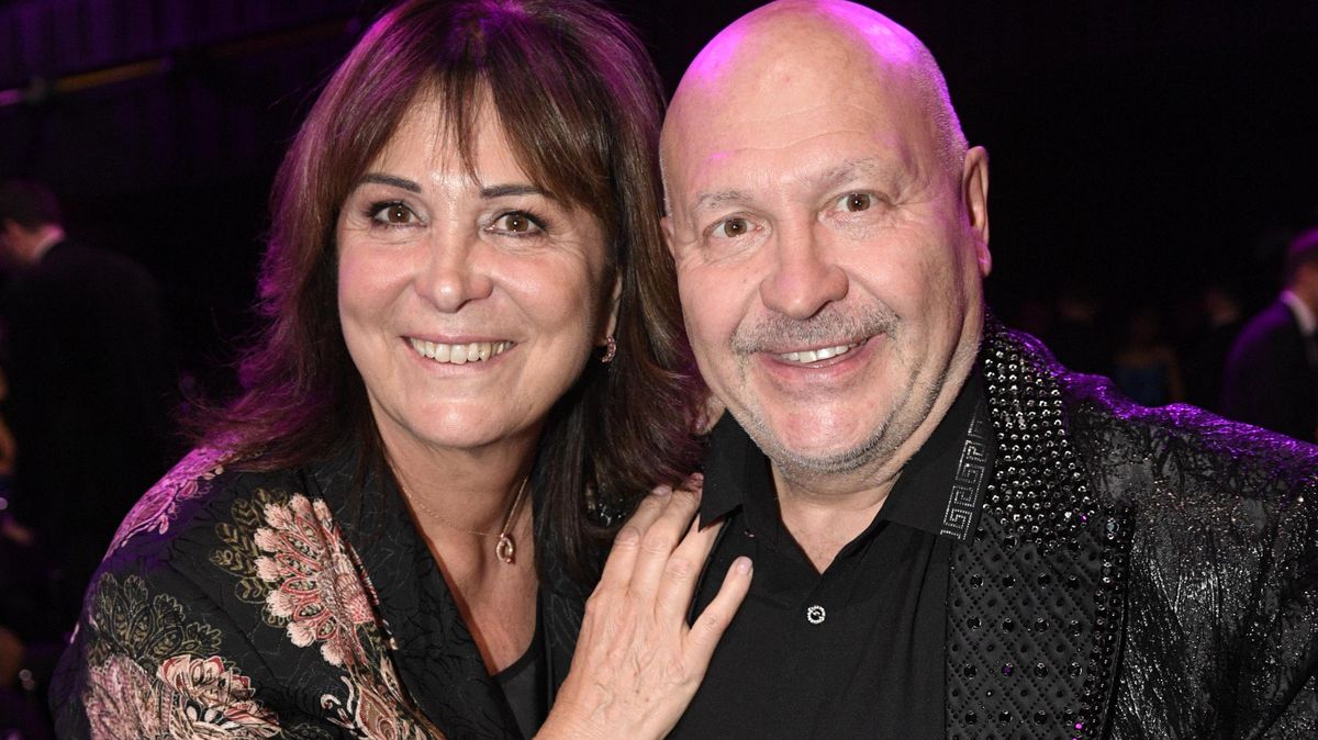 Se ženou jsou přes 41 let! Hitmaker Michal David odtajnil, jak na harmonickou lásku. Za 4 dekády nepadla jediná urážka