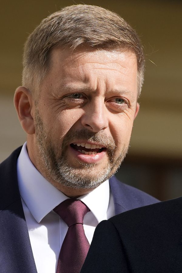 Rakušan odmítá Okamuru v čele Sněmovny: Je trestně stíhaný, SPD je fašistické hnutí, hřímal. Naběhl si tím na smeč - fotka 1/1