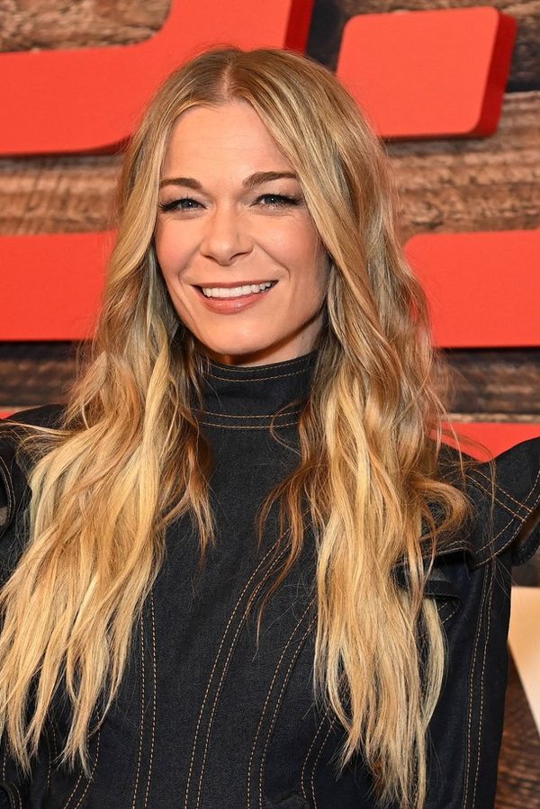 Zuby jí vypadly přímo na koncertě a teď další mrzutost: Country hvězda LeAnn Rimes pod palbou za ‚nové silikony‘ - fotka 1/1