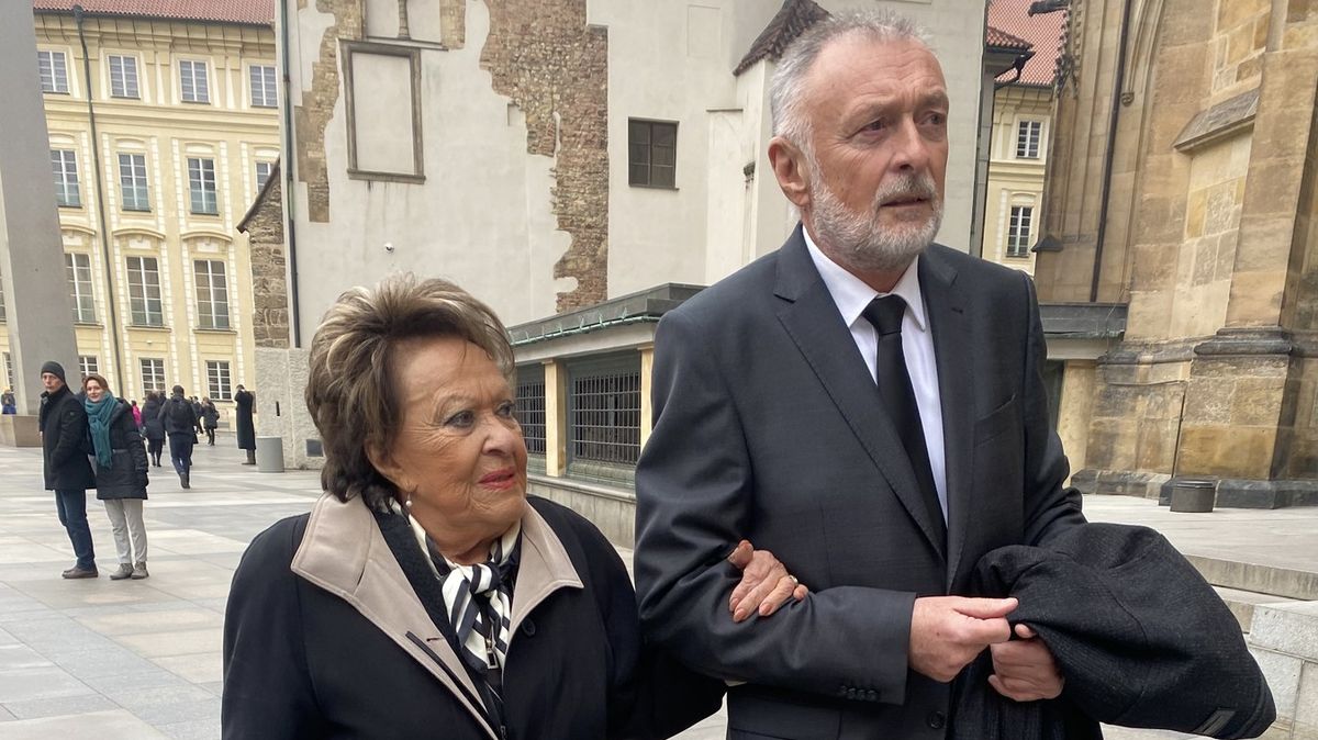 Jiřina Bohdalová po delší době na veřejnosti: Loučí se s Dominikem Dukou