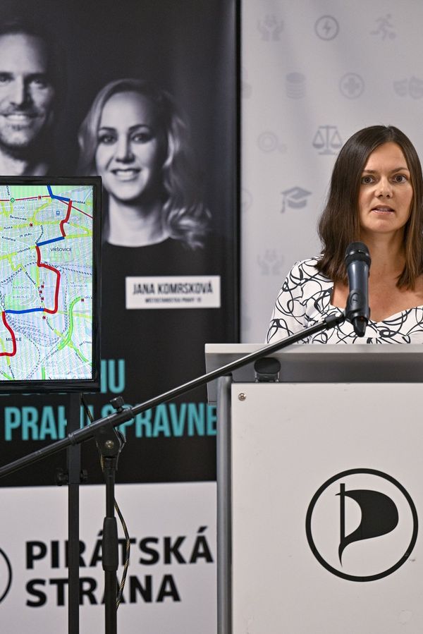 Magistrálu nepoznala a Legerovu musela googlit: Pirátská odbornice na dopravu Lněničková jezdí na kole a má ráda šachy - fotka 1/1