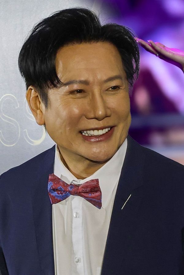 Vzpoura na Miss Universe! Dívky houfně opouštěly místnost poté, co viceprezident soutěže veřejně káral vítězku z Mexika - fotka 1/1