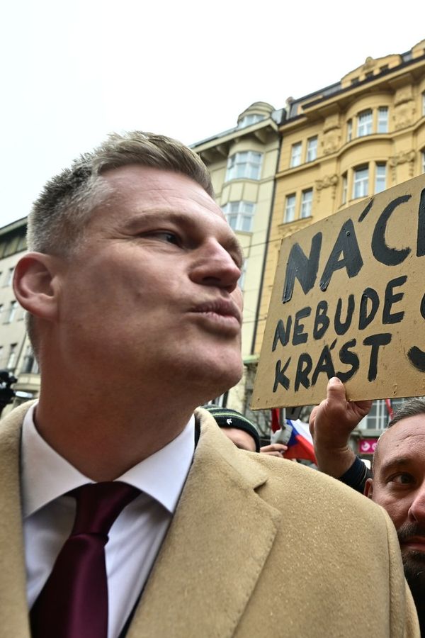 Filip Turek na Národní rozdělil fanoušky: Oslavovali ho a ČT to neukázala, tvrdí jedni. Vypískali ho, kontrují druzí - fotka 1/1