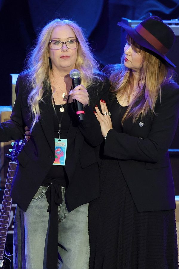 Pětkrát za den jsem upadla, nohy mám v háji. Vyhublá Kelly z Ženatého se závazky otevřeně o roztroušené skleróze  - fotka 1/1