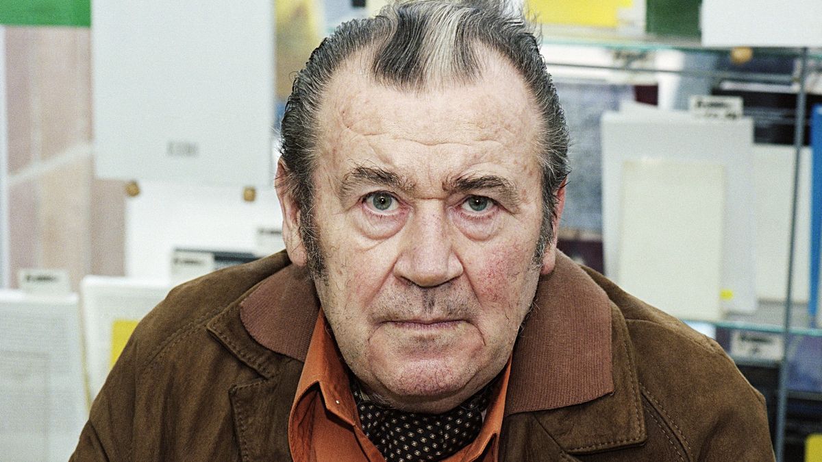 Zahradník z pohádky Byl jednou jeden král se směl oženit teprve po smrti matky. Zemřel v chudobě a osamění