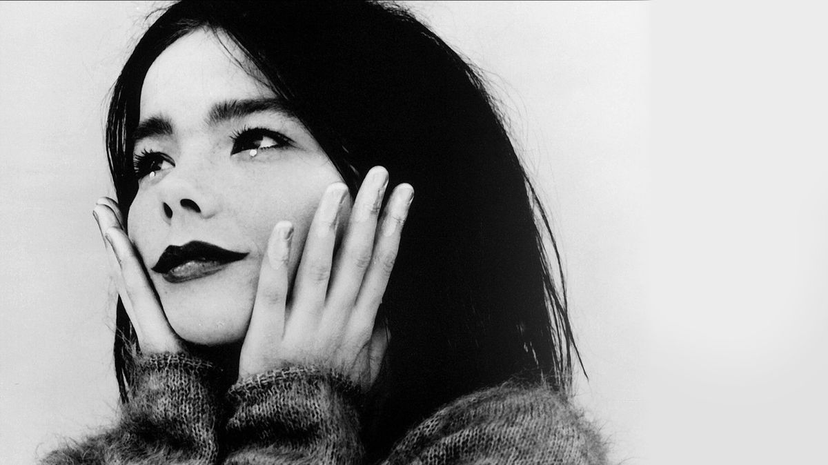 Dvacet let staré fotky? Vůbec ne! Björk slaví 60, ale vypadá pořád jako holka