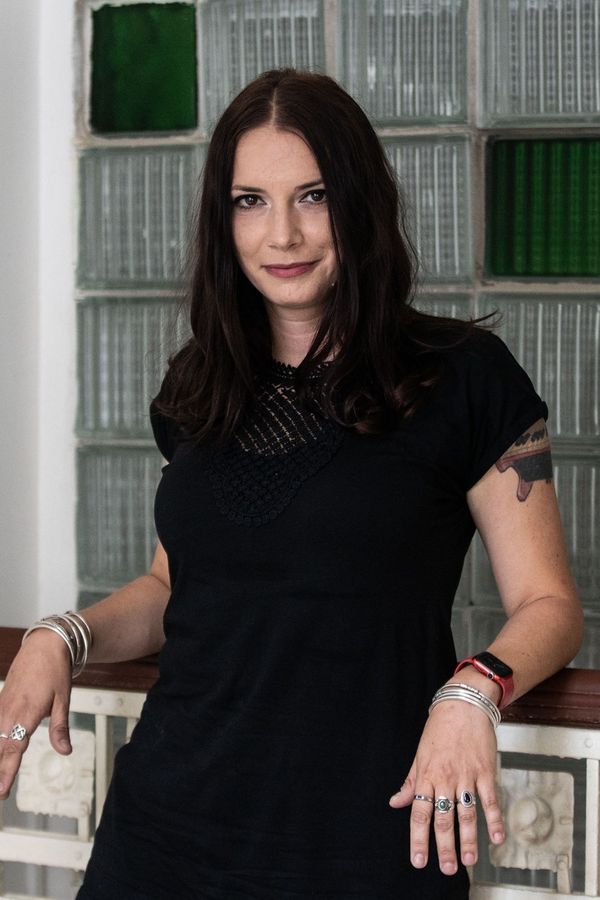 Vzkaz pro rappera Separa, který o ní složil vulgární song: Dcera Anny Šiškové se na pláži roztahovala v plavkách - fotka 1/1