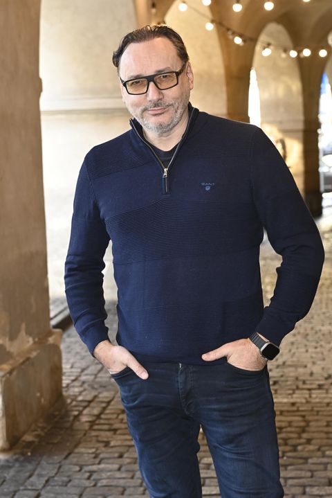 Vánoční dárek? Nastřelené vlasy: Od Vojtka se nechal přemluvit i Pavel Vítek. Oběma roste lysé kolečko