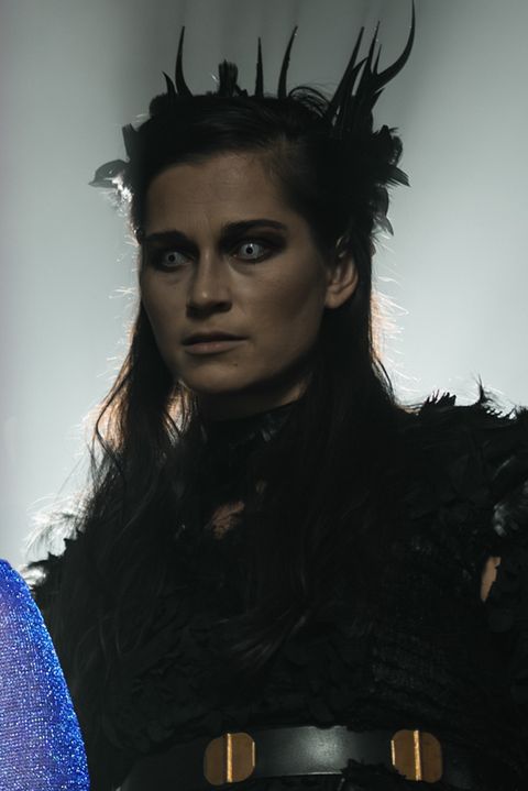 Tohle je nejkrásnější česká čarodějnice: Z uhrančivých kontaktních čoček jde strach, herečka ale trpěla