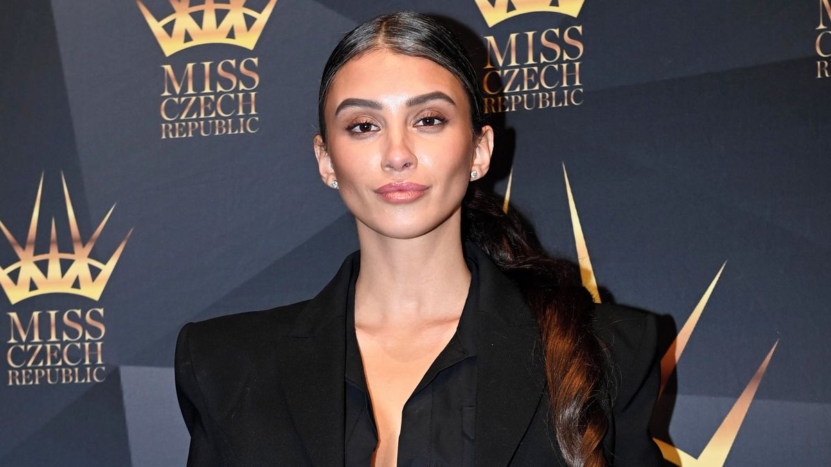 Sexy rozruch ve Špindlu! Daniela Zálešáková se svlékla na sněhu.
V odvážném body ukázala i zadeček