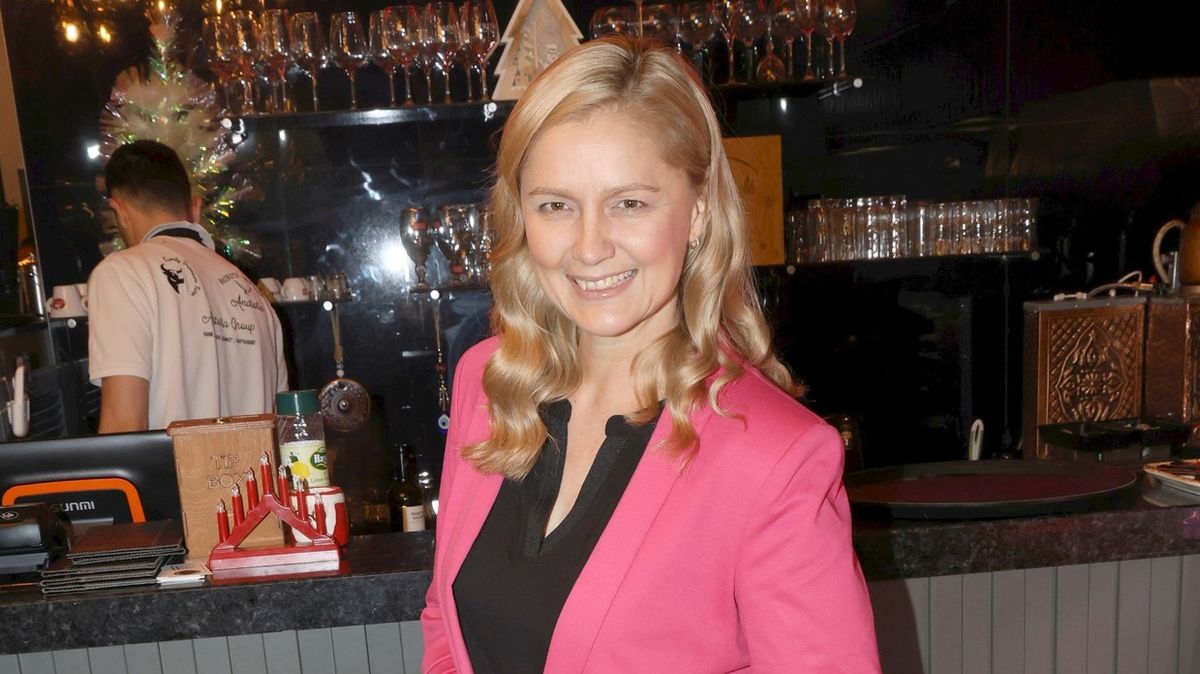 Dobrá parta i ženská síla: Nejkrásnější Češka roku 1995 Monika Brzesková popsala, jaké to je být poslankyní