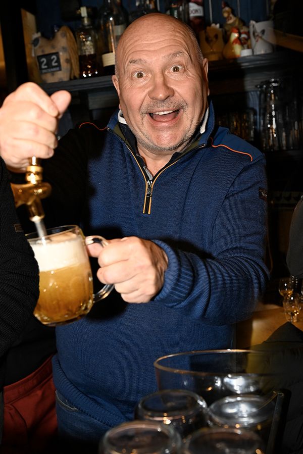 Poslední mejdan hvězd před Vánoci: Lítaly panáky, pivo i víno! Odvázal se Michal David i další známé tváře - fotka 1/1