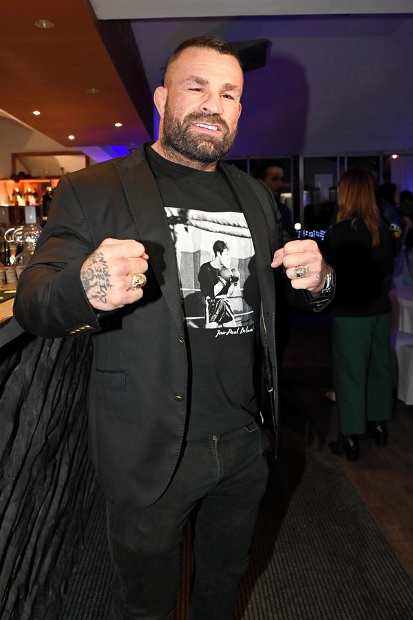 Karlos Vémola šel s kůží na trh: Po konci kariéry ukázal svou formu. Přišel o svaly a trápí ho narostlé bříško - fotka 1/1