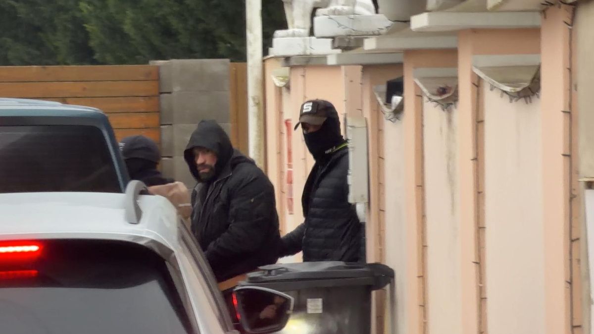 Zásadní zvrat v kauze Karlose Vémoly: Zápasníka propustili na kauci 15 milionů, nesmí opustit Česko