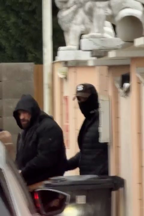 Policejní razie u Karlose Vémoly. Maskovaného zápasníka vyvedli v poutech!