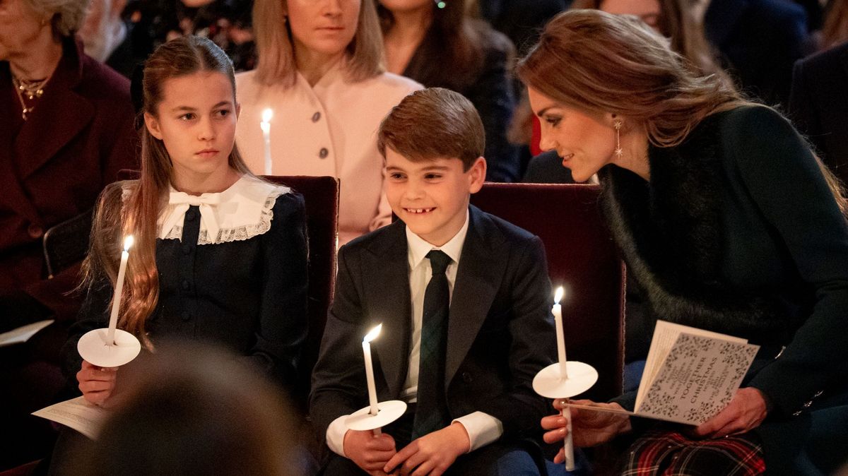 Krásný moment matky a dcery: Princezny Kate a Charlotte o Vánocích dojaly fanoušky