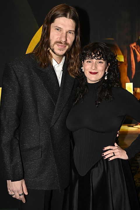 Hvězda ze Zrádců po boku své půvabné ženy. Takhle vypadá měsíc po porodu