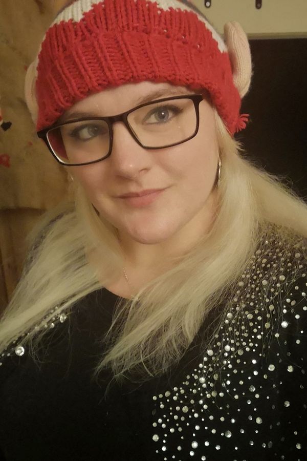 Mlaskání mě dohání k šílenství, říká Britka s misofonií. Vánoce i tak strávila v hospodě - fotka 1/1