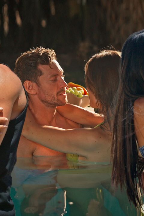 Strká jazyk do každé pusy! Diváci kritizují Bachelora Míru. Před branami finále končí další kráska