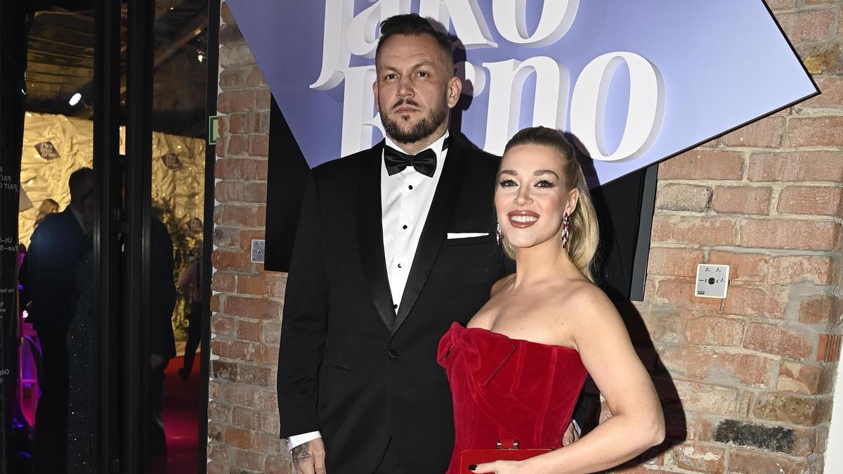 Zamilovaná Dominika Myslivcová se dost odvázala: S partnerem se vyfotila nahoře bez a rázně usadila hejtry