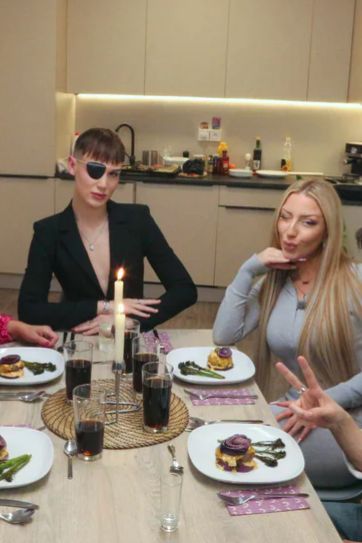 VIP Prostřeno! plné bizáru: Show se už podruhé účastní kontroverzní Kuběnka. Neuvěříte, co hostům naservíroval - fotka 1/1