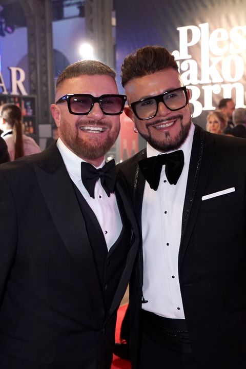 Krátká návštěva na „pouhých“ 90 dní skončila! Máma Laffity se vrátila na Kubu. Reakce návrháře i jeho manžela pobaví