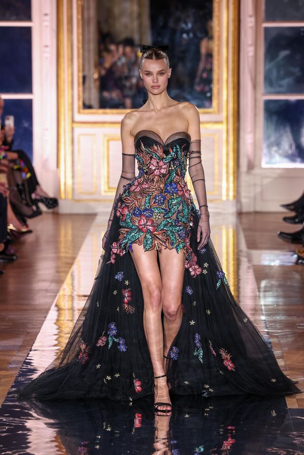 Neuvěříte, že nedávno porodila! Miss World Krystyna Pyszková byla hvězdou pařížského fashion weeku!  - fotka 1/1