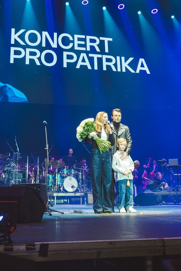 Štěstím by se zbláznil: Nikola Hezucká se dojímala nad koncertem pro Patrika. Vzkaz pro Leoše i milovaného syna - fotka 1/1