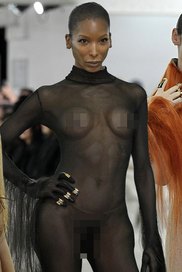 Skutečné vlasy na nahých tělech modelek! V Paříži se konala šokující přehlídka hvězdného kadeřníka - fotka 1/1