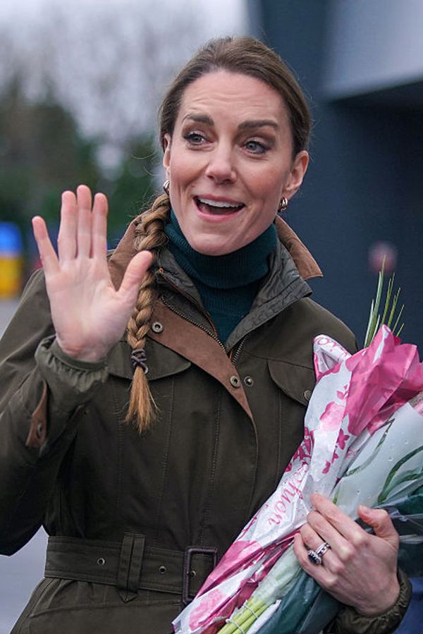 Je tak krásná a úžasná, ale tak strašně hubená! Princezna Kate vyměnila sukni za úzké kalhoty a vyděsila fanoušky - fotka 1/1