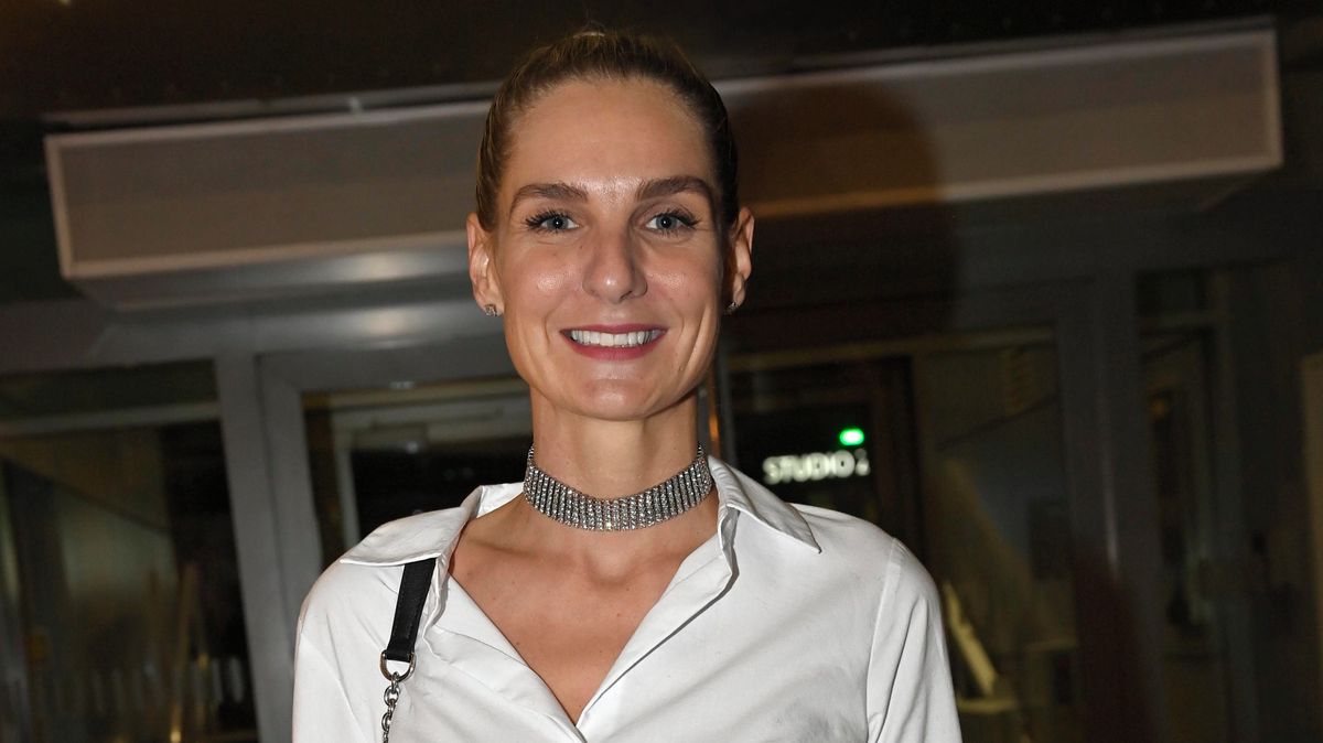 Vítězka Zrádců Mia je těhotná! Rostoucí bříško ukázala po boku partnera, fanoušci ji zasypali gratulacemi