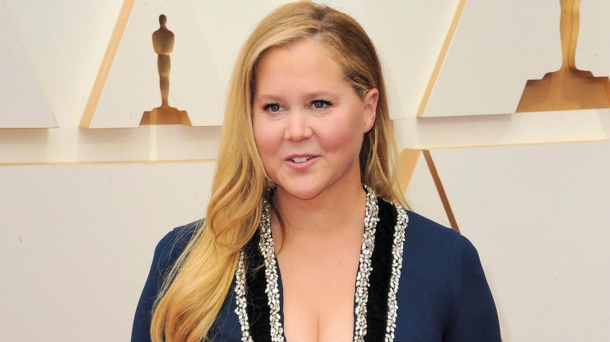 To je tak smutné. Proč to ženy dělají? Amy Schumer se dočkala smršti hejtů na svoje fotky v bikinách po zhubnutí